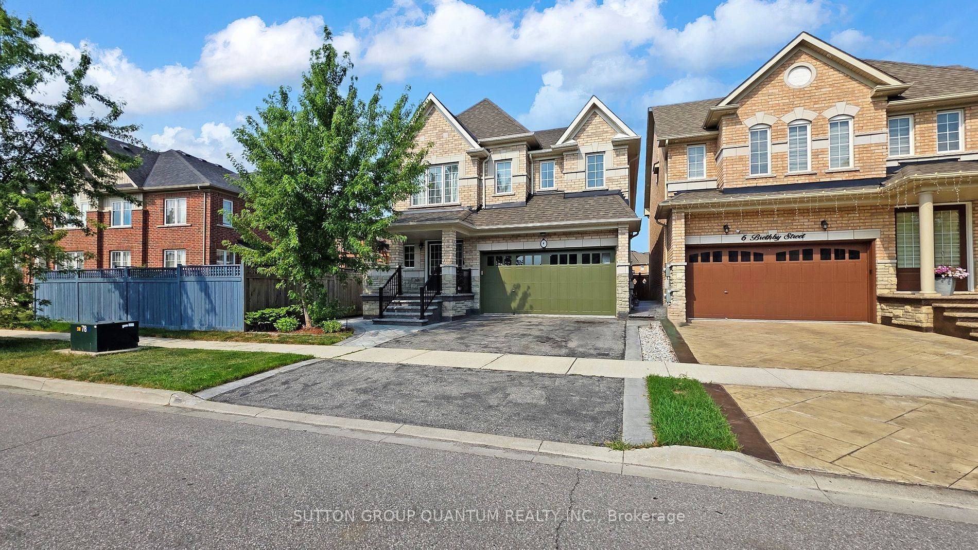 Caledon, ON L7C 3W2,4 Brethby ST