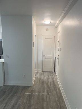 Oakville, ON L6L 1C5,2365 Marine DR #105