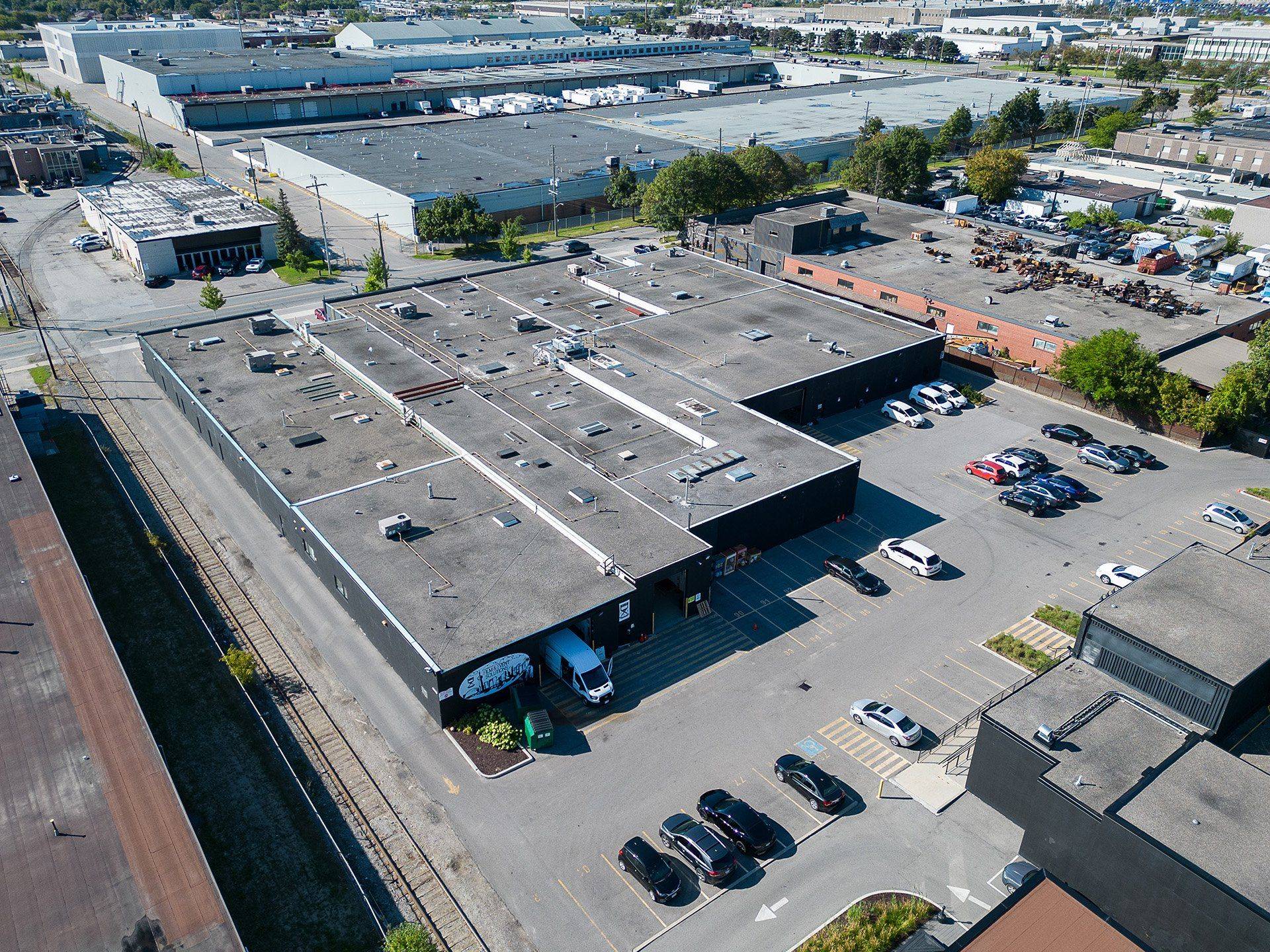 Toronto W08, ON M8Z 2R4,214 Norseman ST