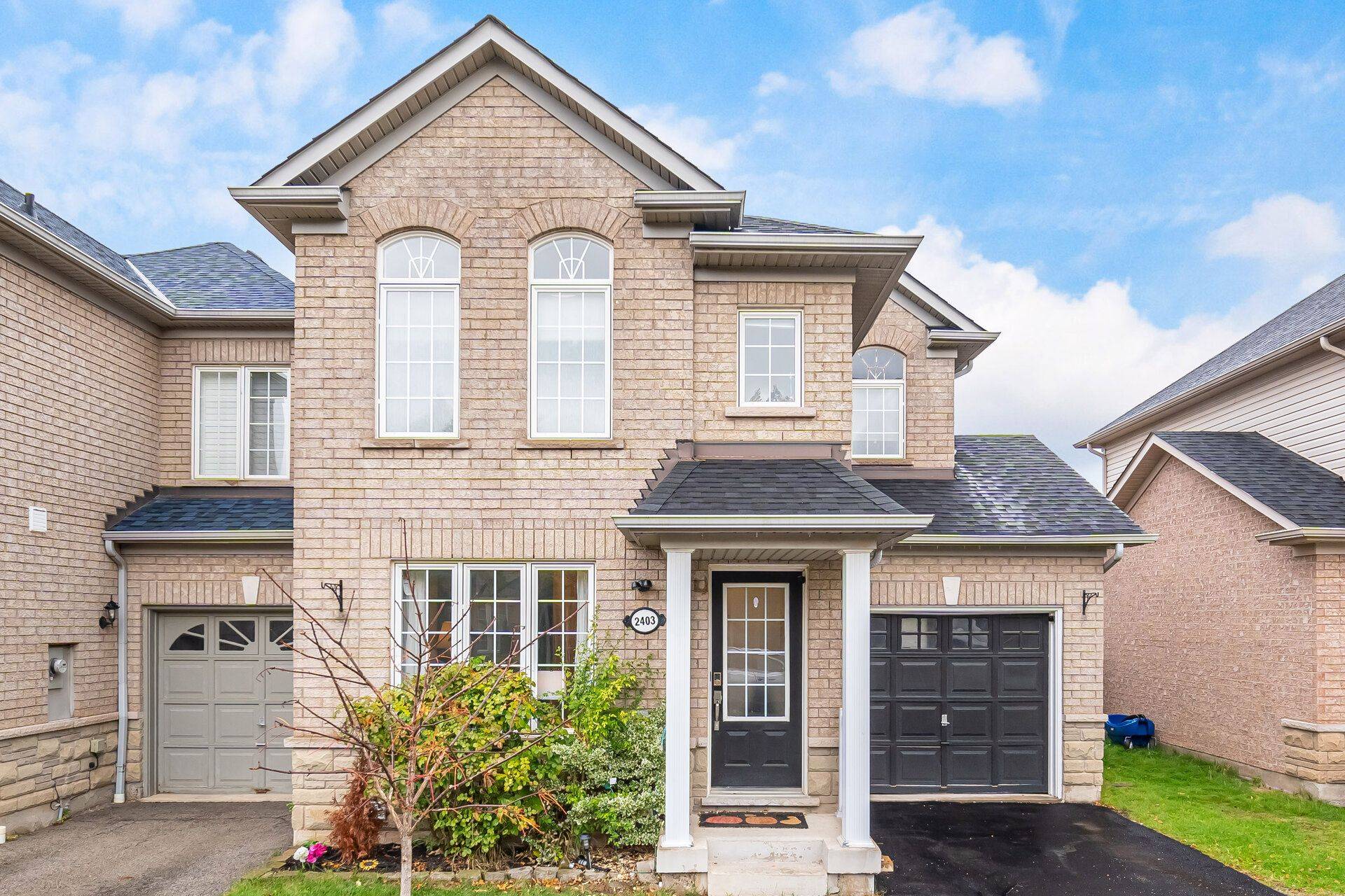 Burlington, ON L7L 7M4,2403 Emerson DR