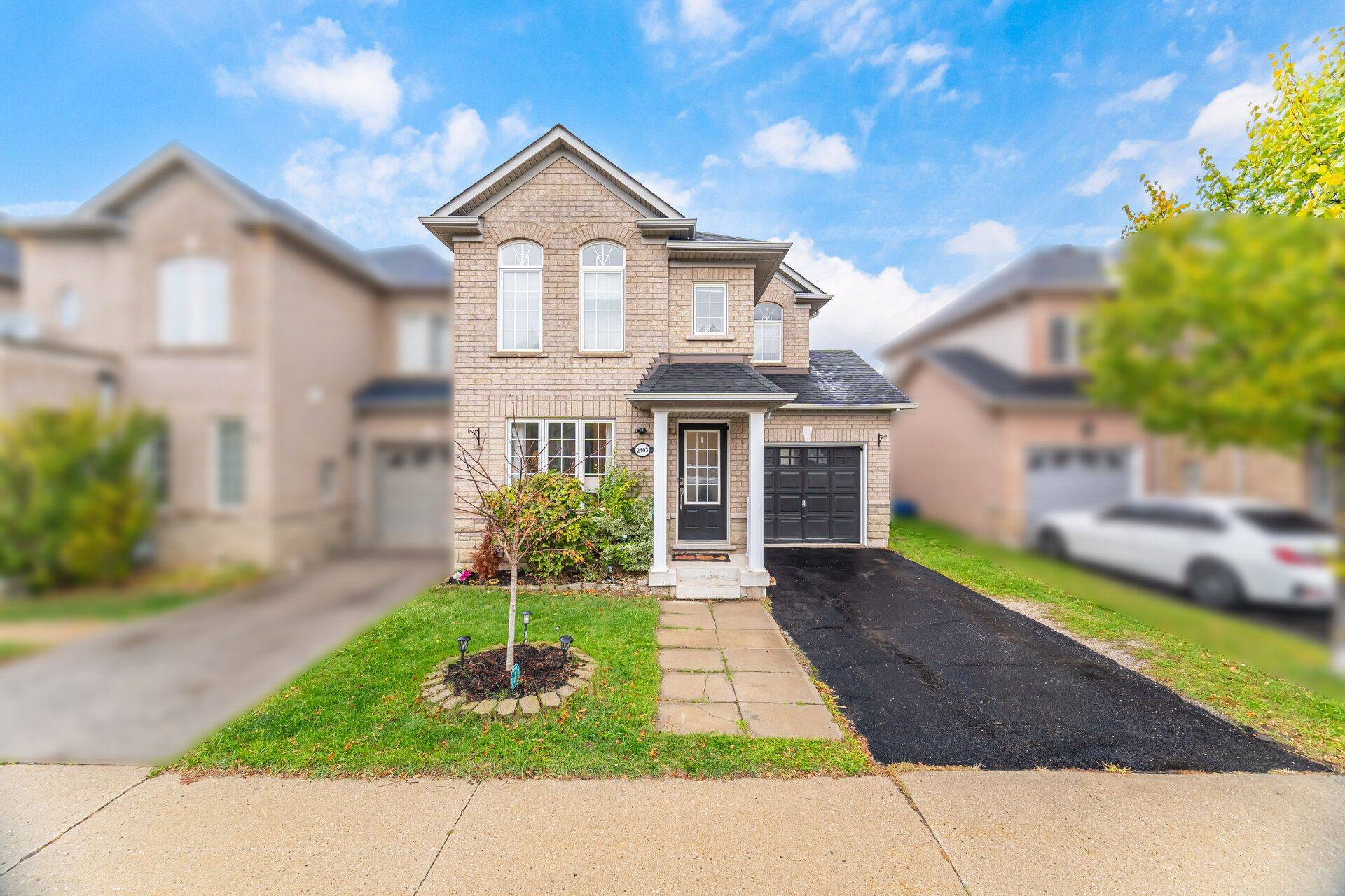 Burlington, ON L7L 7M4,2403 Emerson DR