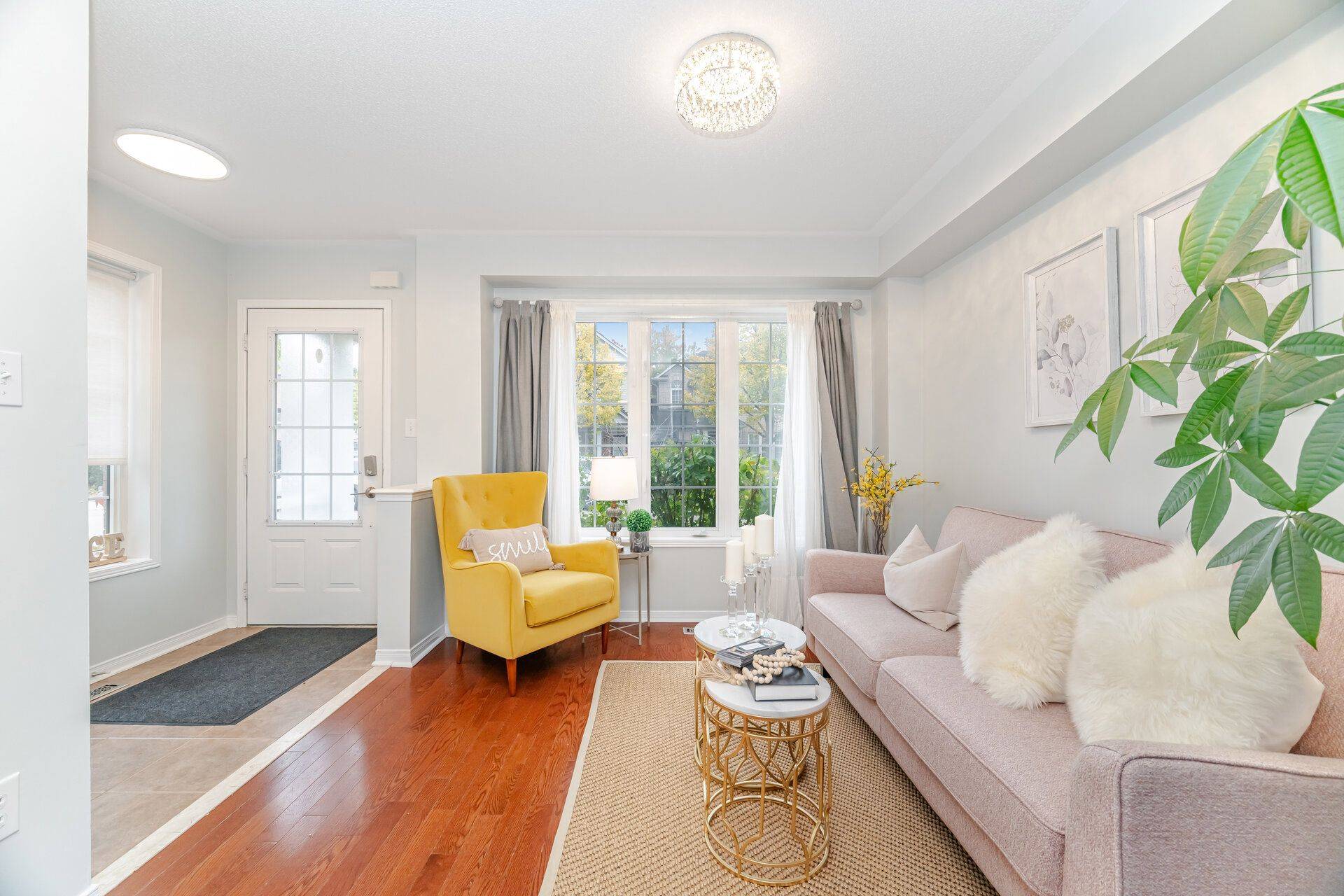 Burlington, ON L7L 7M4,2403 Emerson DR