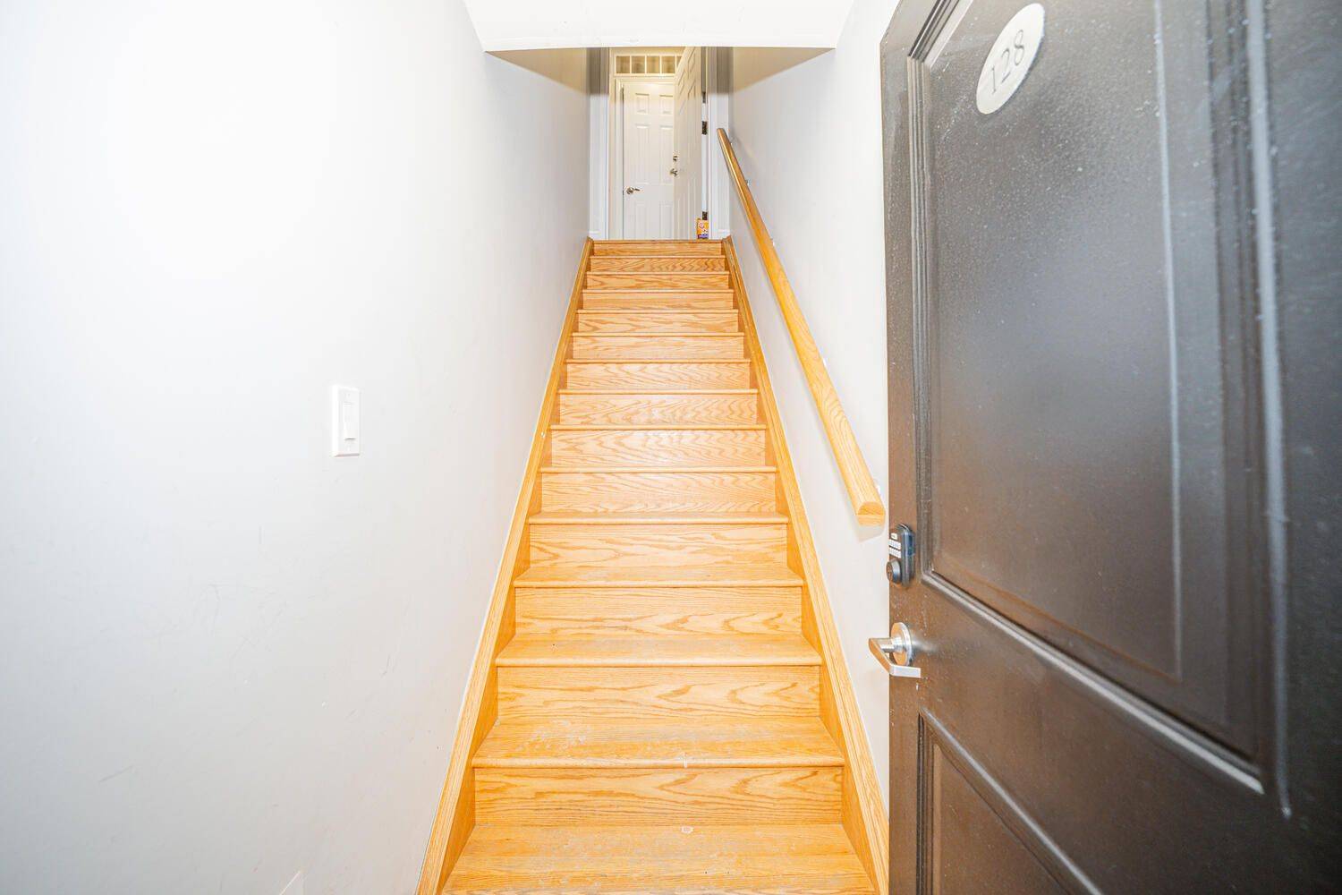 Brampton, ON L7A 4S6,200 Veterans DR W #128