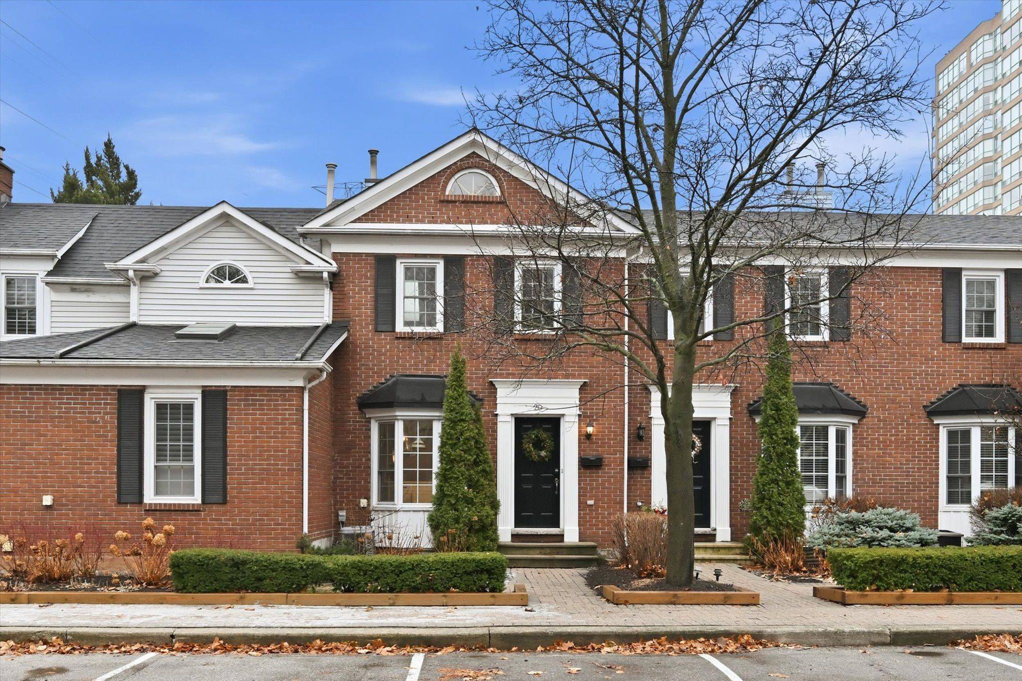 Burlington, ON L7S 2G2,1280 Maple Crossing BLVD #20