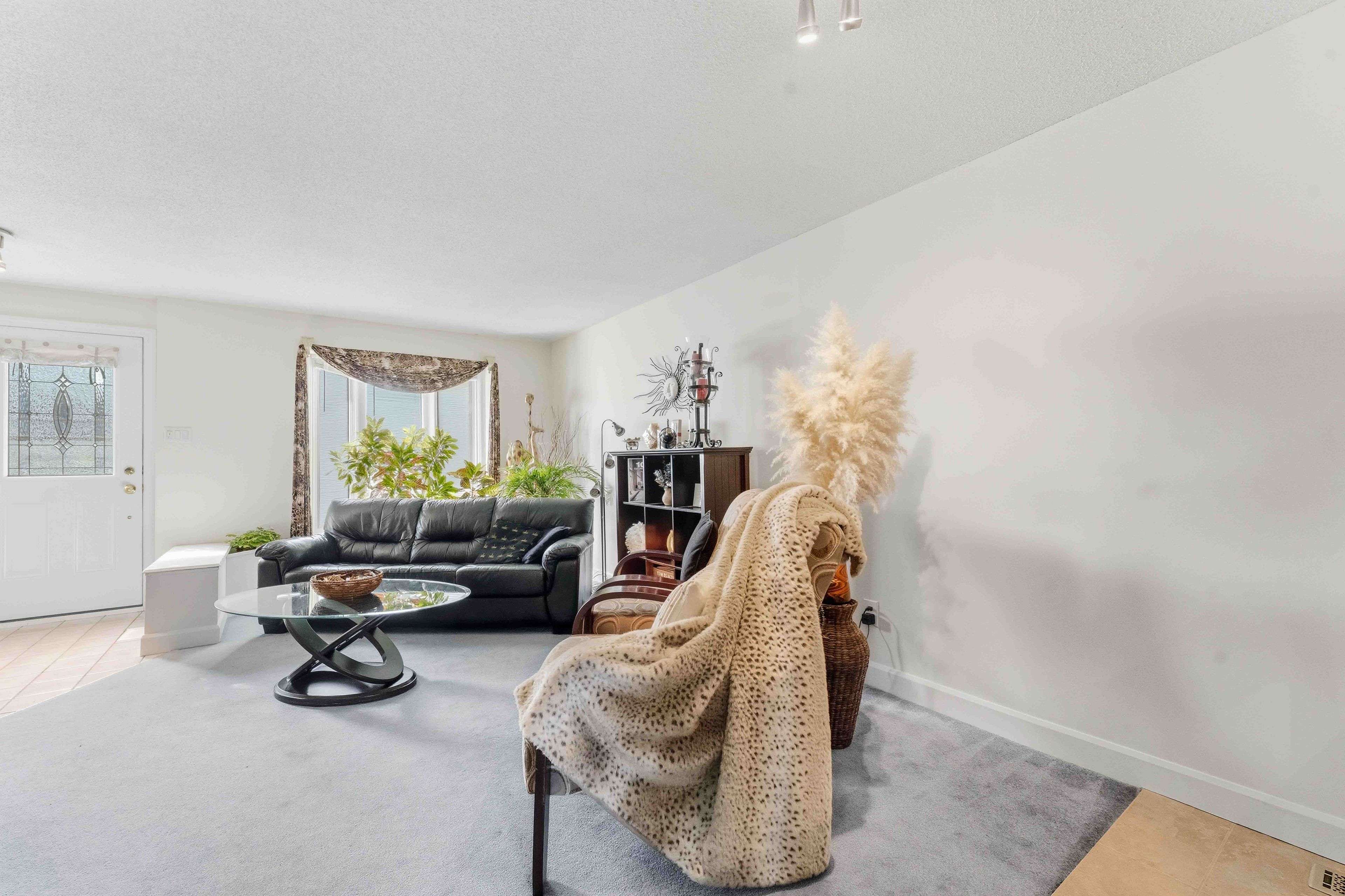 Orleans - Cumberland And Area, ON K4A 3K4,941 Cookshire CRES #32