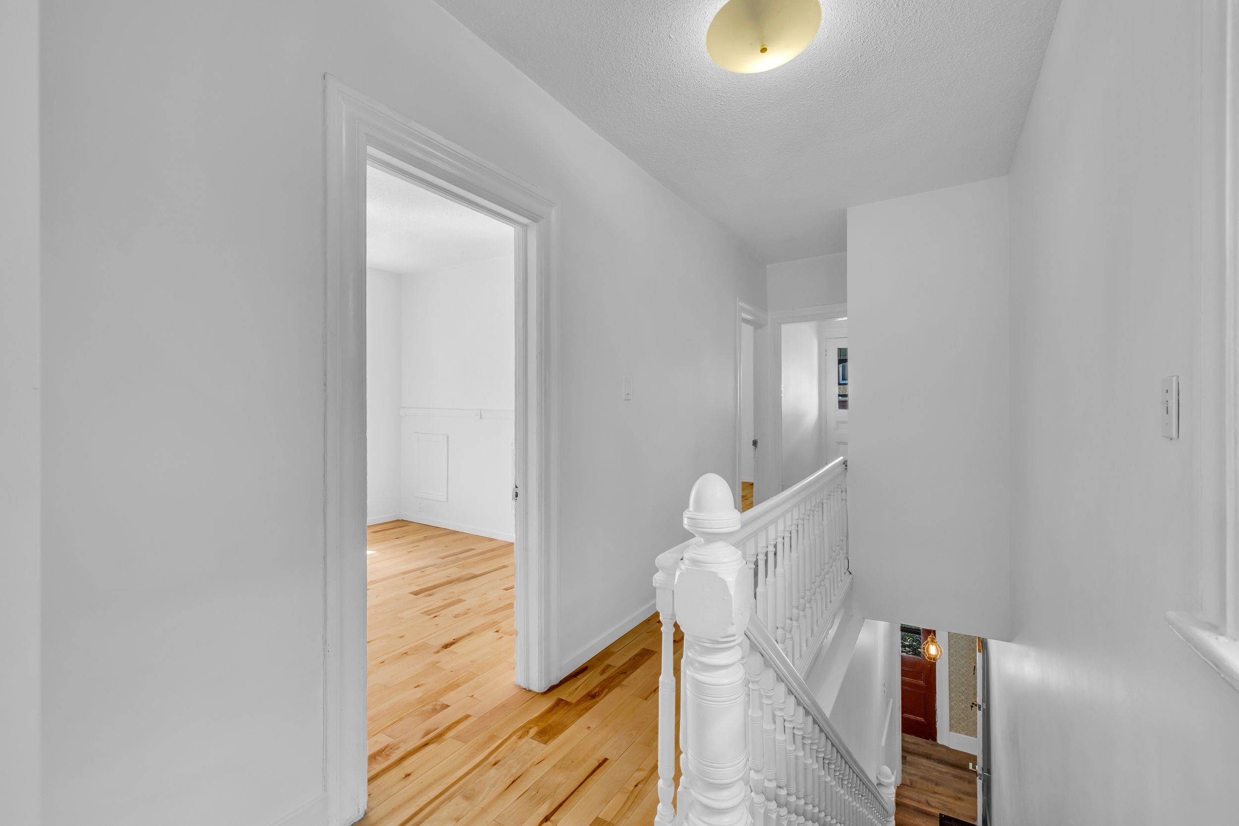 West Centre Town, ON K1Y 2B9,111 Spadina AVE #2