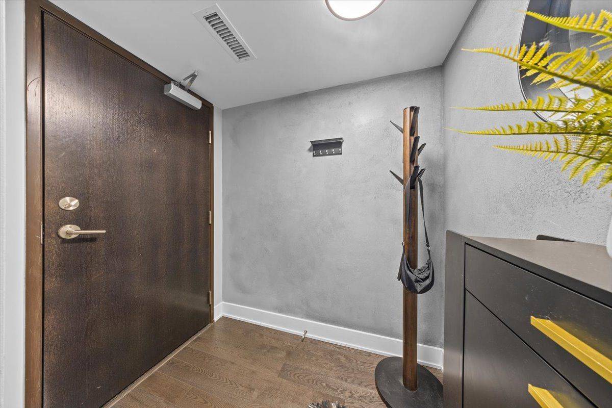 Glebe - Ottawa East And Area, ON K1S 3W9,1035 Bank ST #406