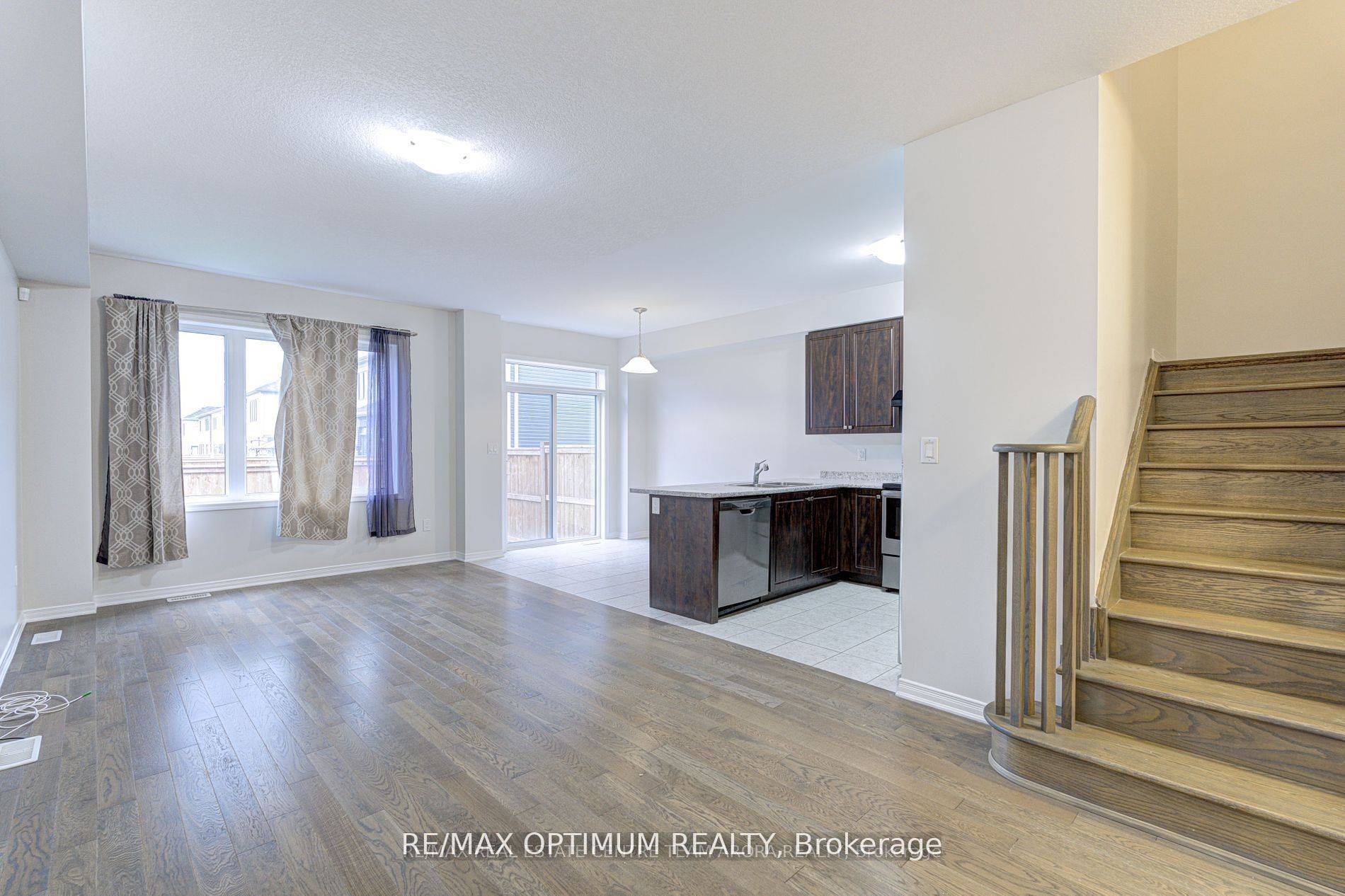 Haldimand, ON N3W 0C7,79 Oaktree DR