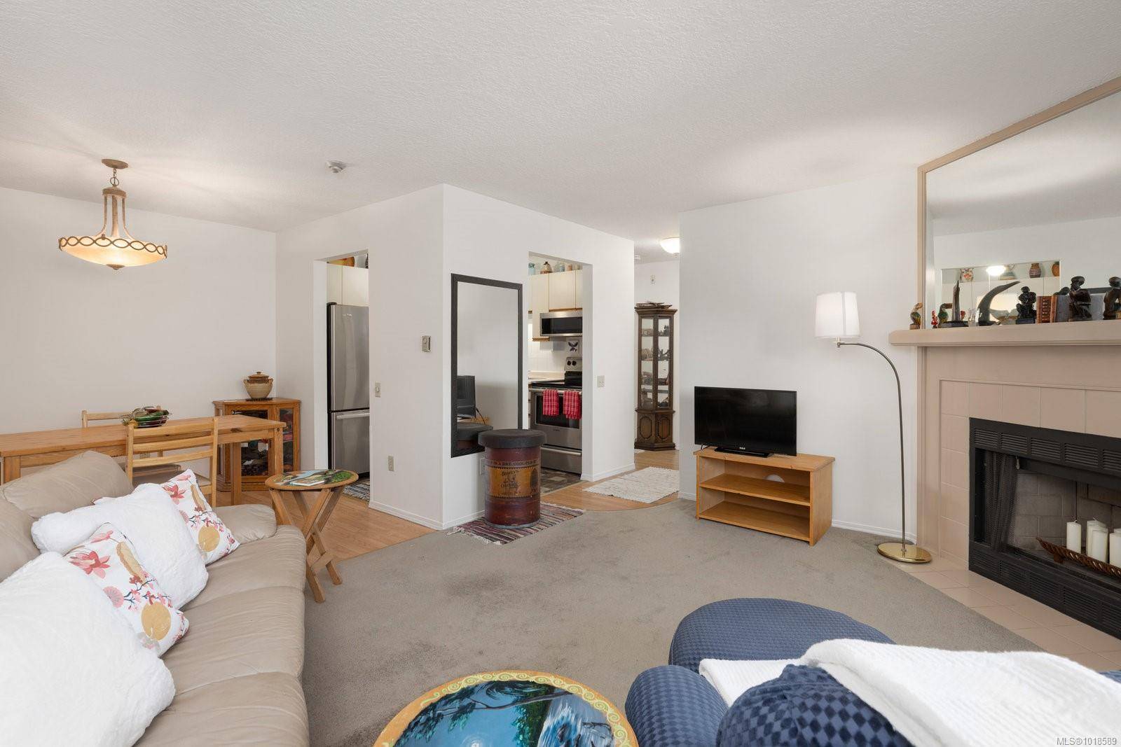 Sidney, BC V8L 5C6,2490 Bevan Ave #204