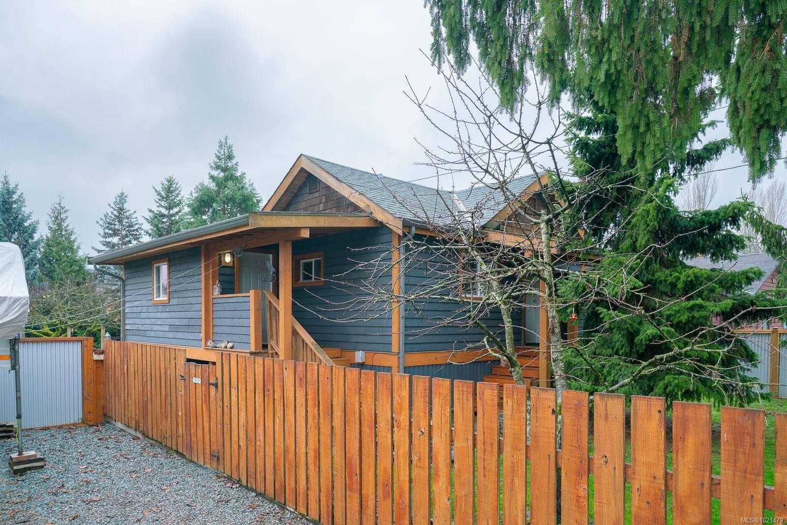 Nanaimo, BC V9R 1E9,547 Seventh St