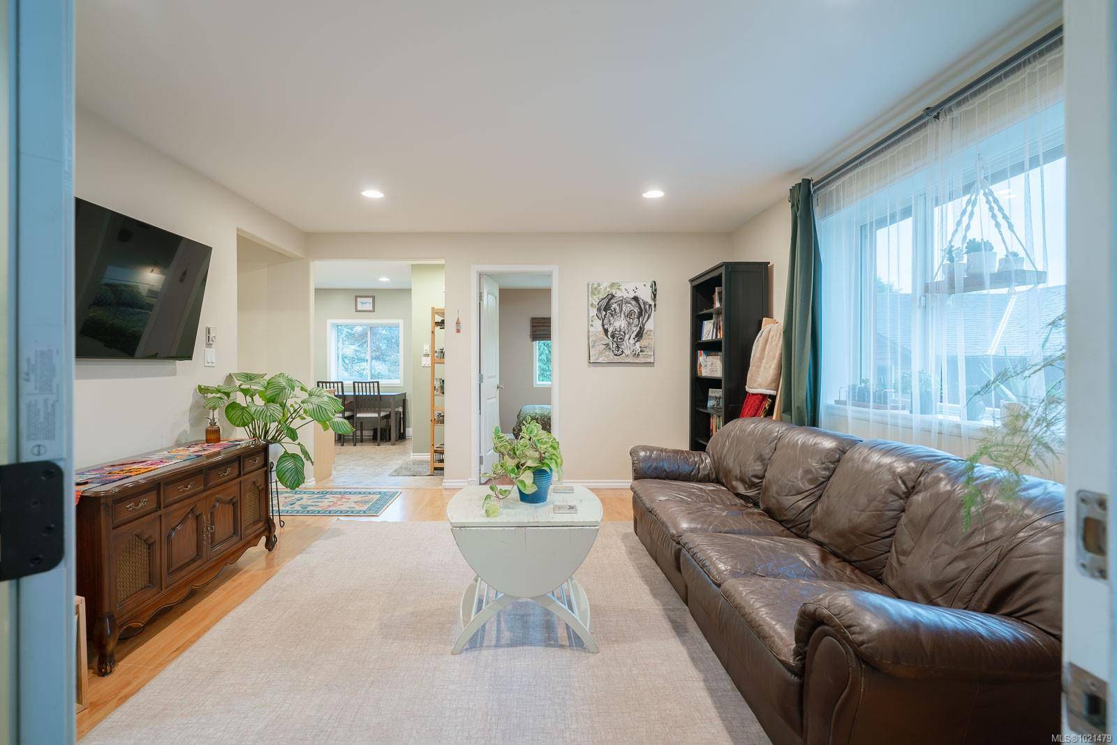 Nanaimo, BC V9R 1E9,547 Seventh St