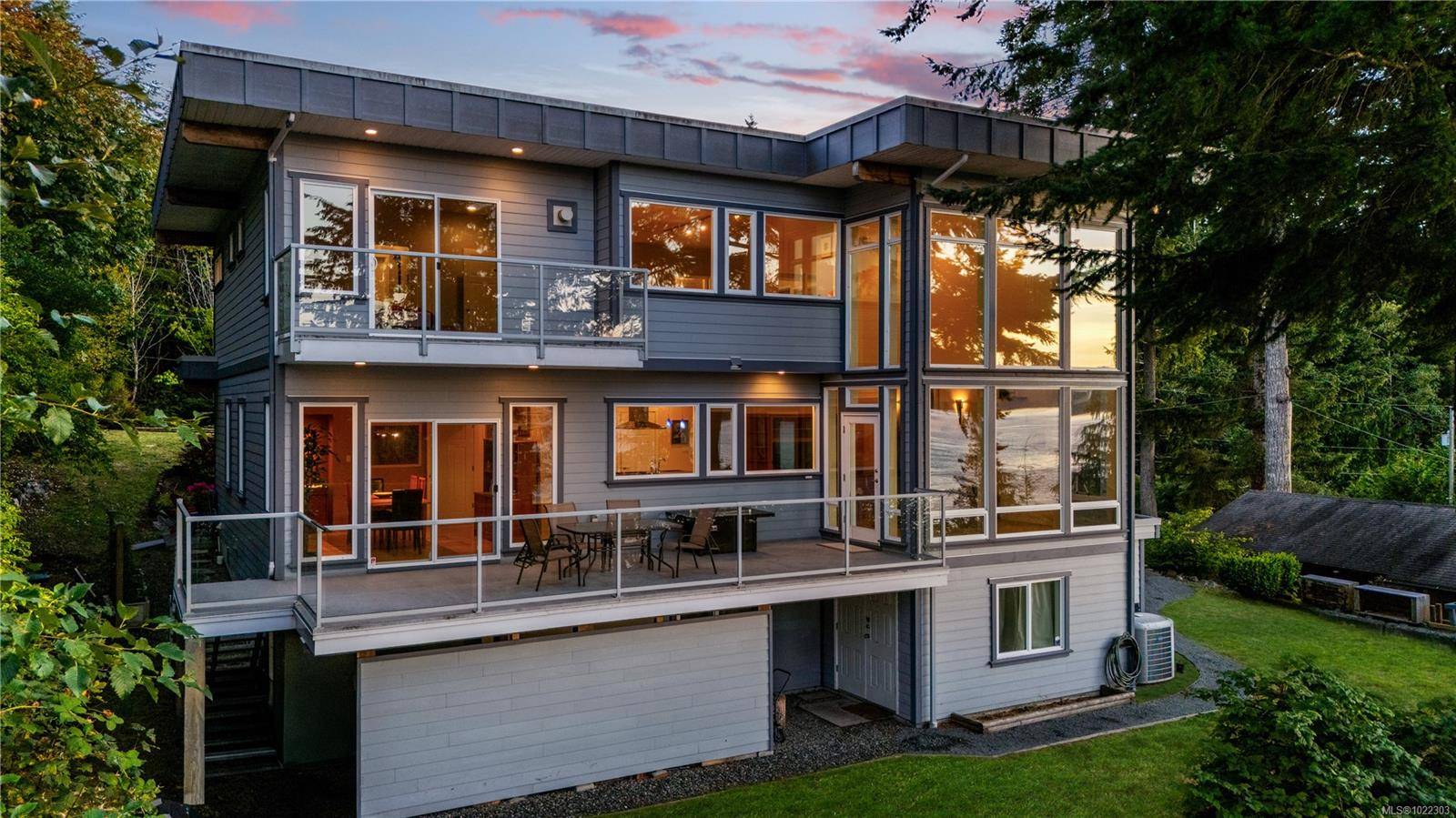 Campbell River, BC V9H 1N7,5898 Race Point Rd