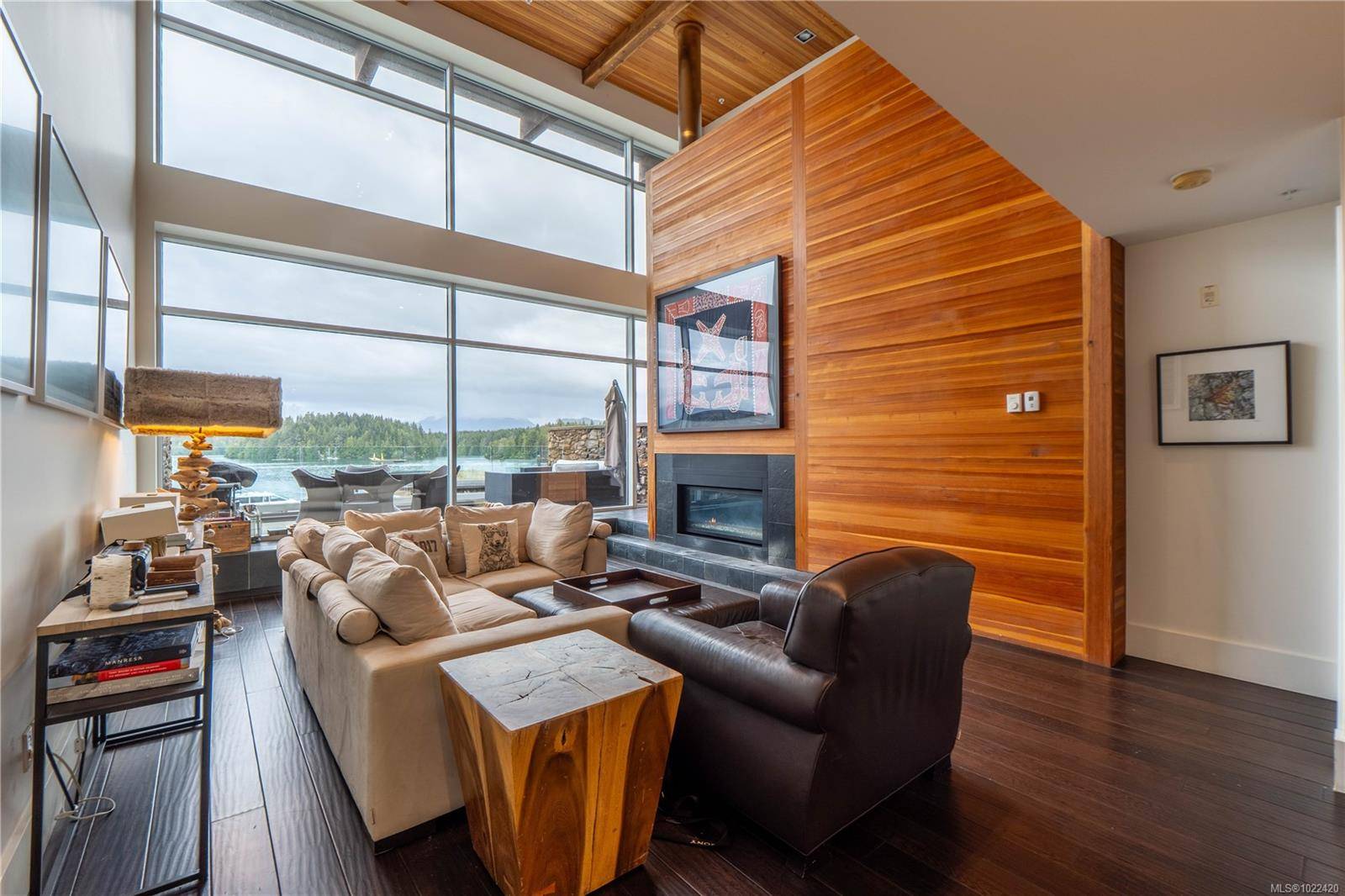 Tofino, BC V0R 2Z0,368 Main St #304