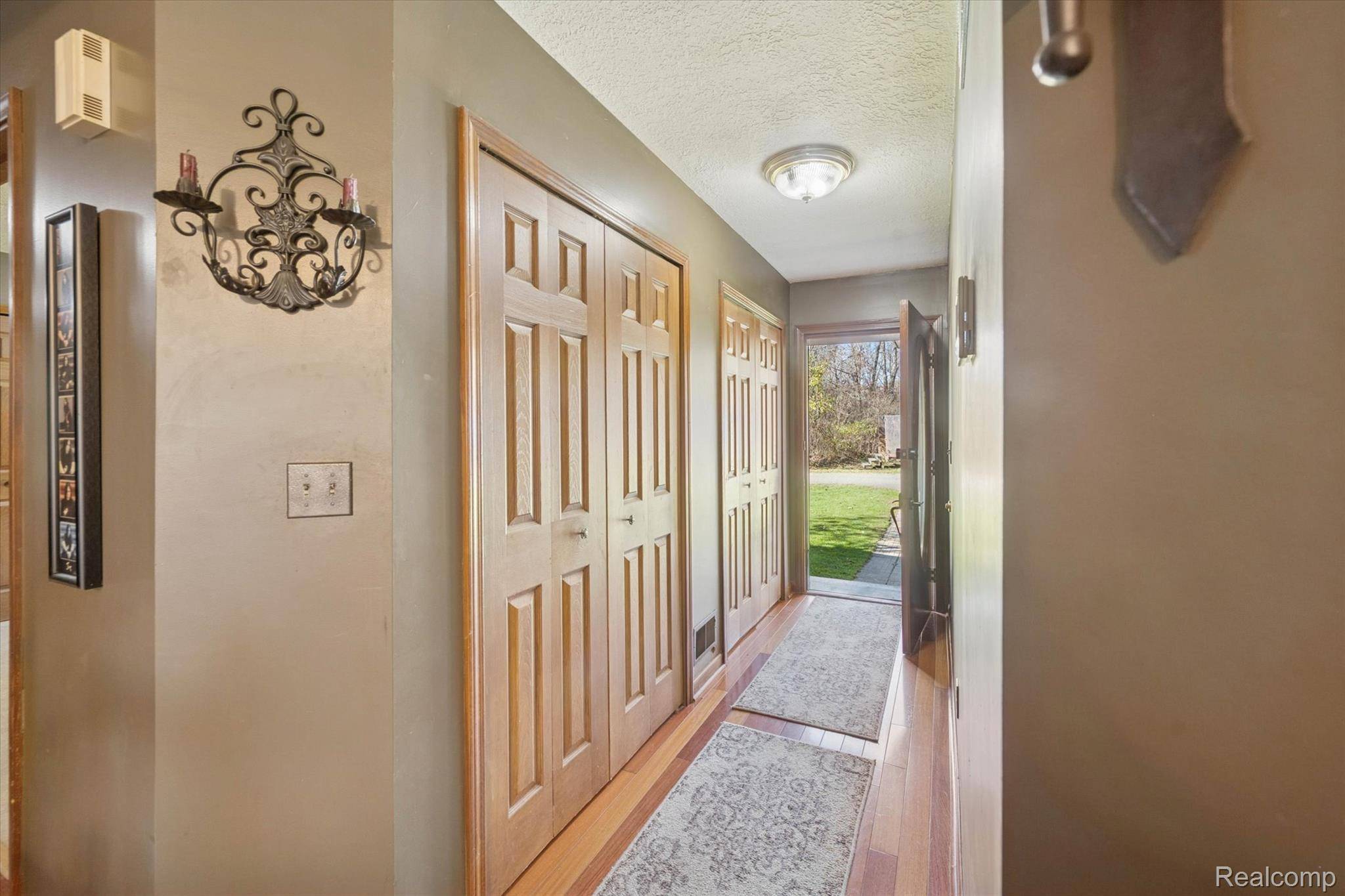 Howell, MI 48855,4842 Preston RD