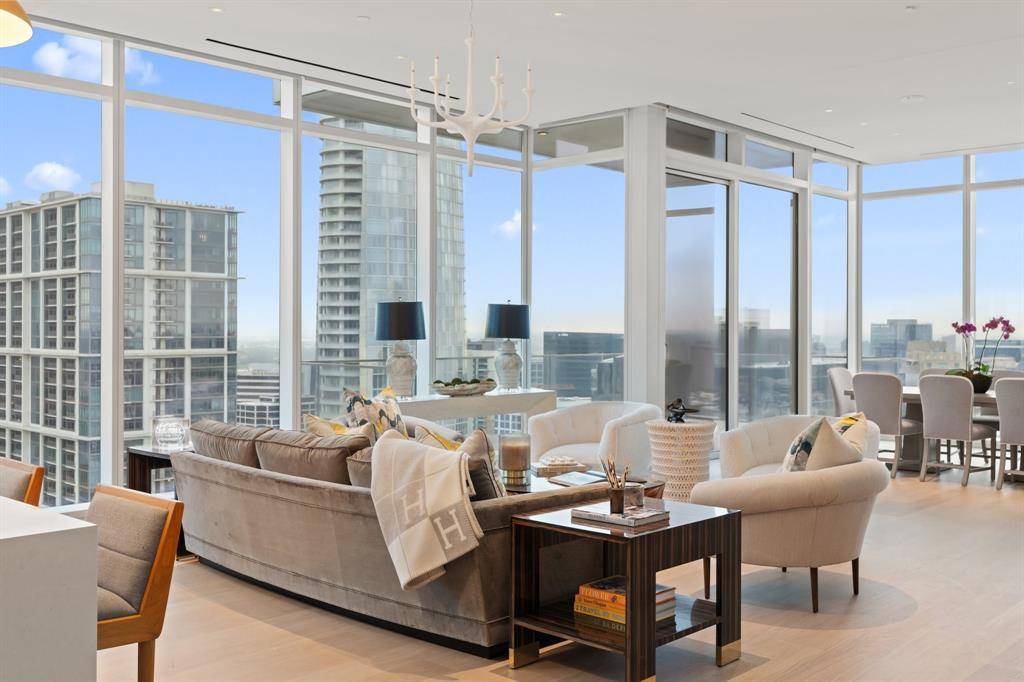 Dallas, TX 75201,1747 Leonard Street #2402