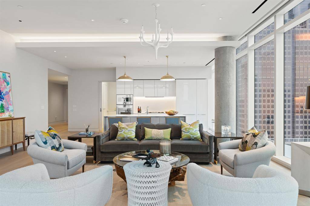 Dallas, TX 75201,1747 Leonard Street #2402