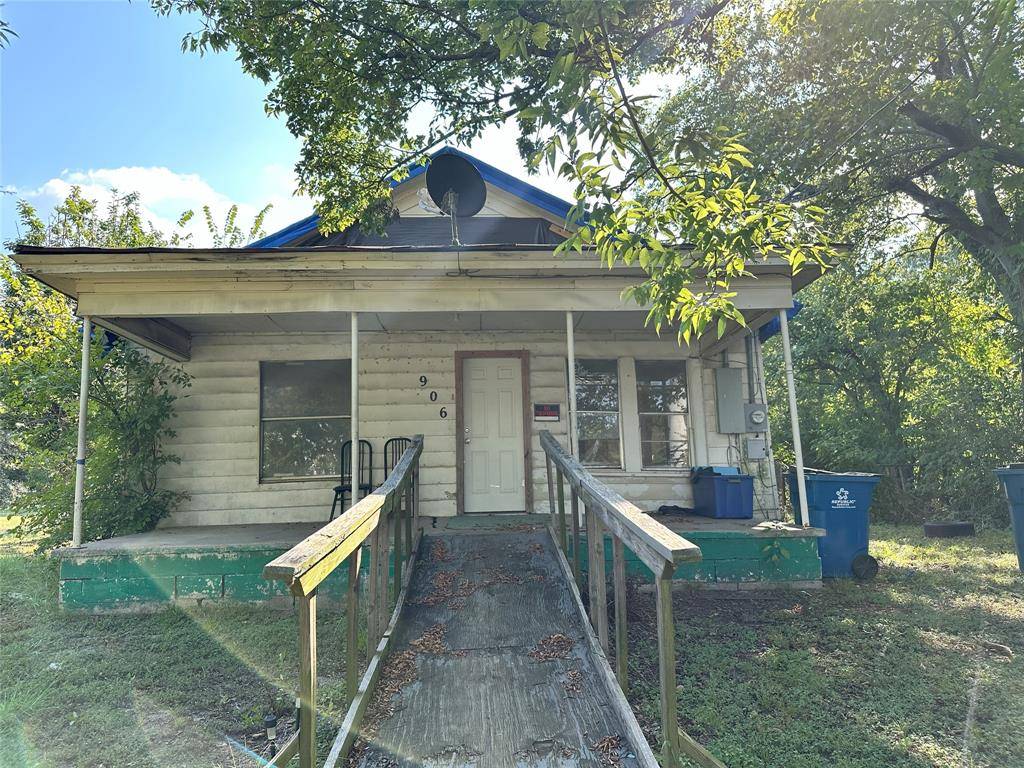 Corsicana, TX 75110,906 N Commerce Street