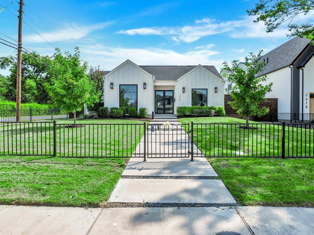 Dallas, TX 75209,7624 Roper Street