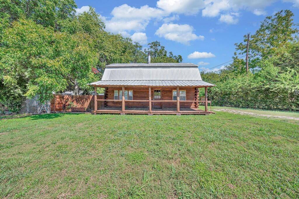 Lorena, TX 76655,302 E Center Street