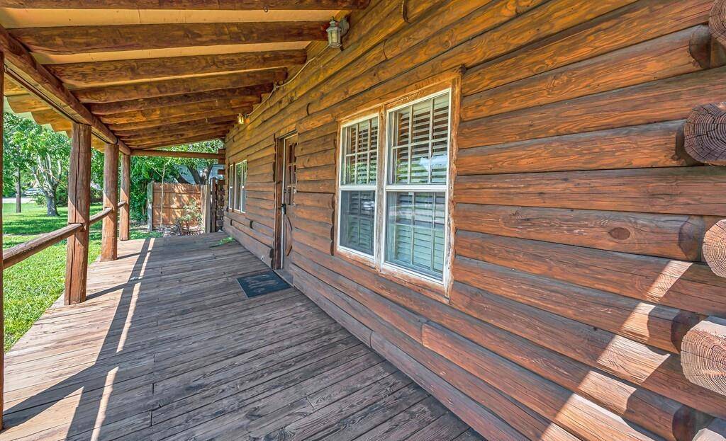 Lorena, TX 76655,302 E Center Street