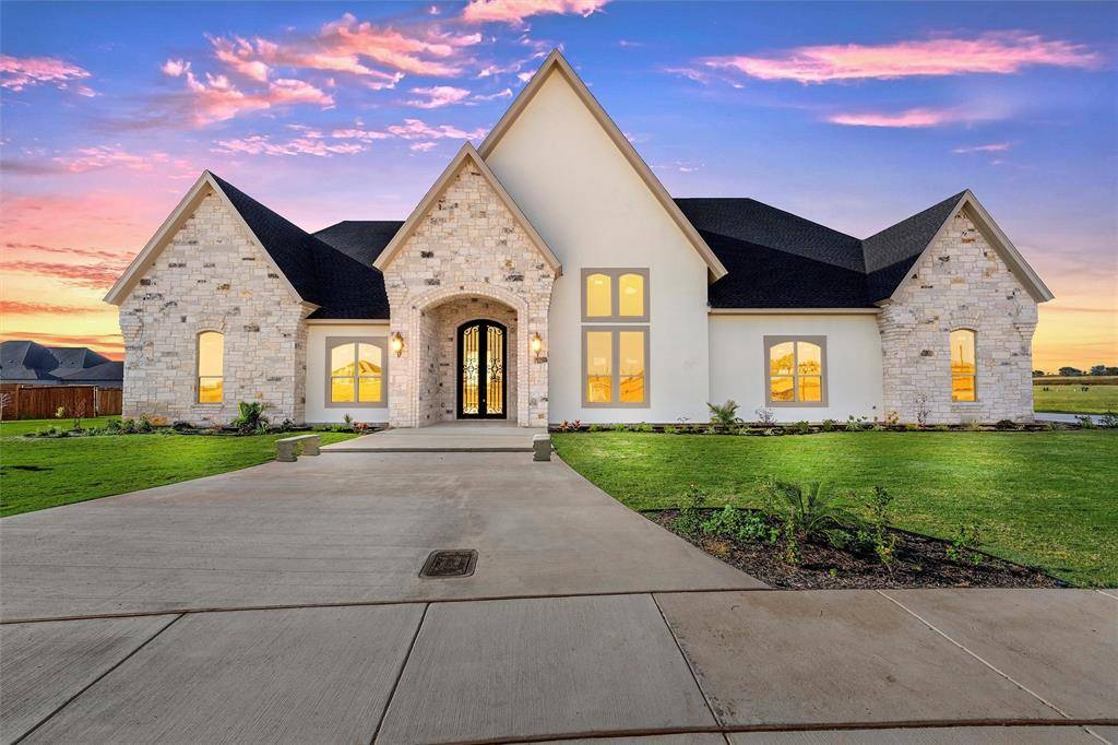 Lorena, TX 76655,129 Iris Street