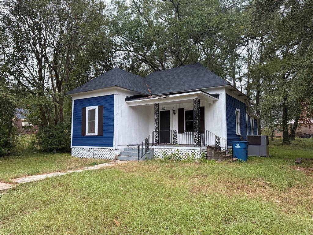 Vivian, LA 71082,310 W Tennessee Avenue