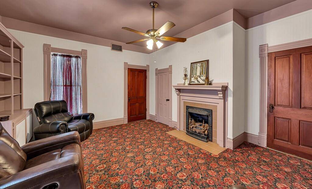 Clifton, TX 76634,515 Hackberry Street