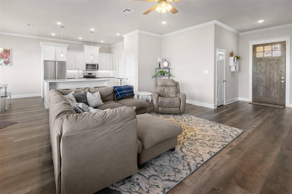 Robinson, TX 76706,408 Daisy Lane