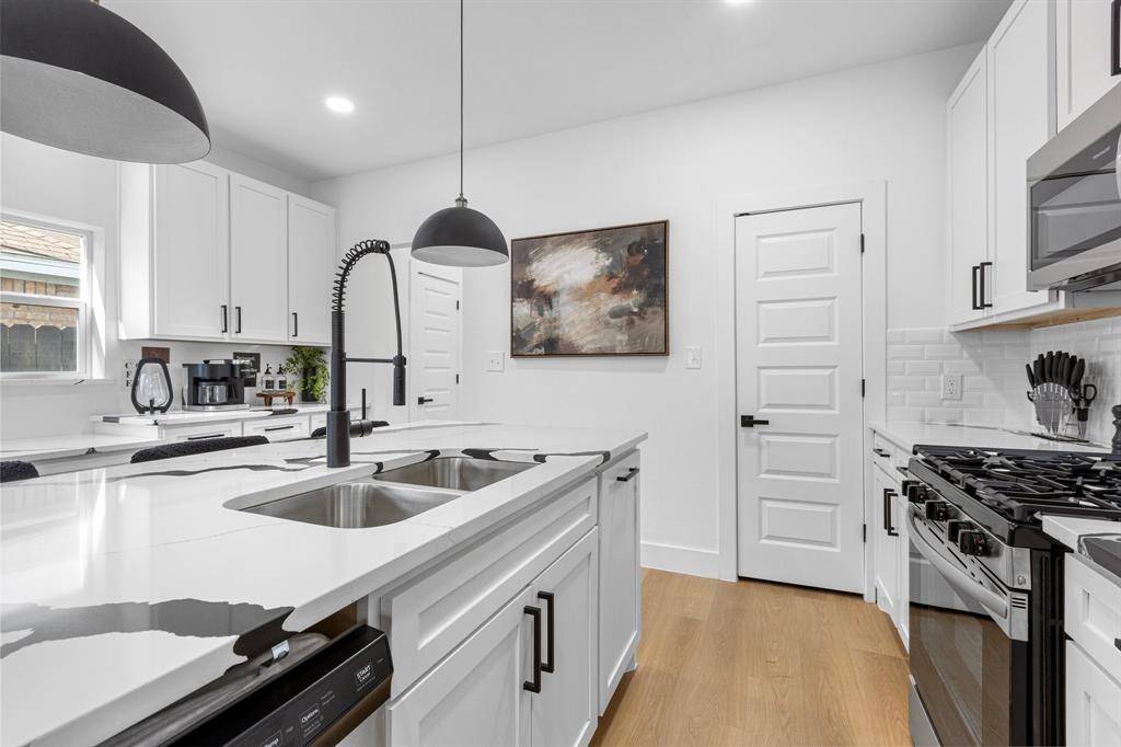 Dallas, TX 75223,1509 S Barry Avenue