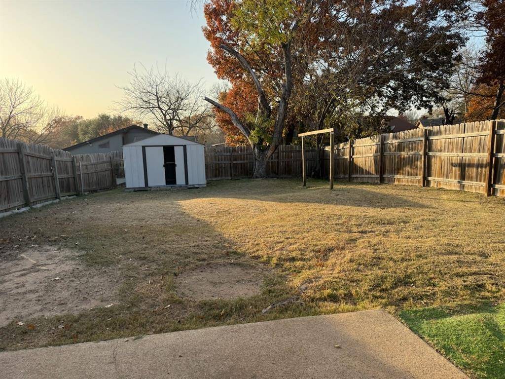 Duncanville, TX 75137,707 Southwood Circle