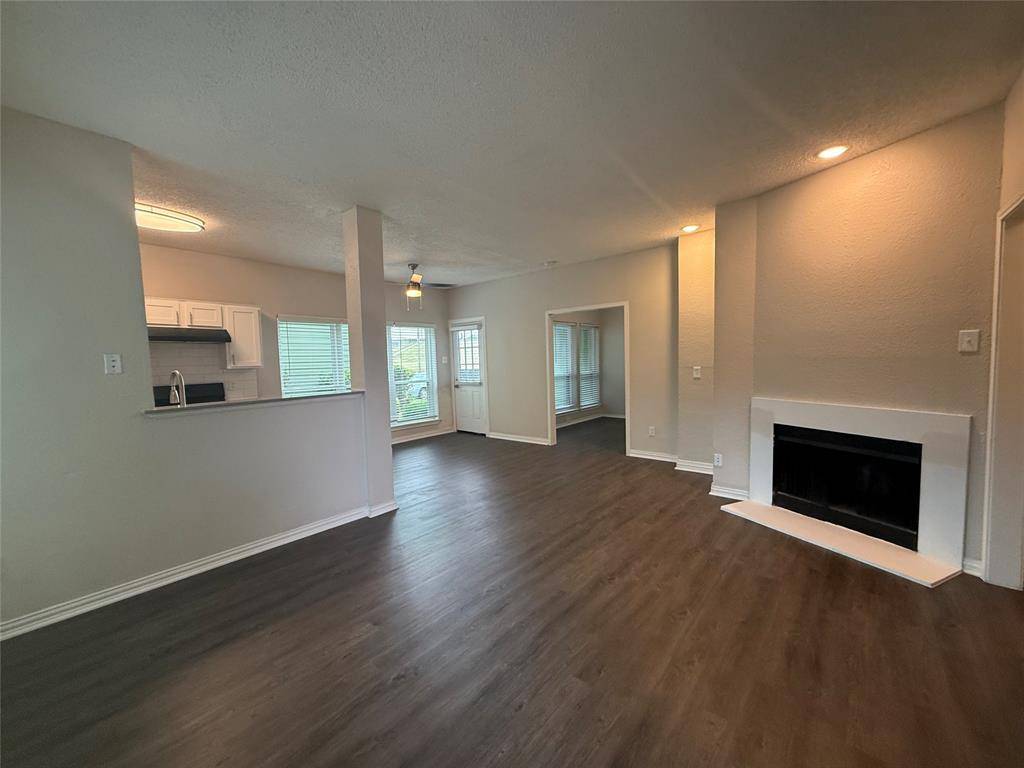 Garland, TX 75043,4288 Bass Pro Drive #A1R