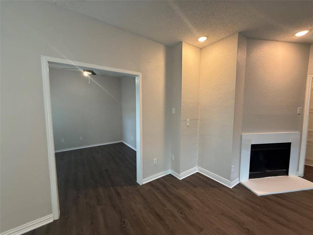 Garland, TX 75043,4288 Bass Pro Drive #A1R