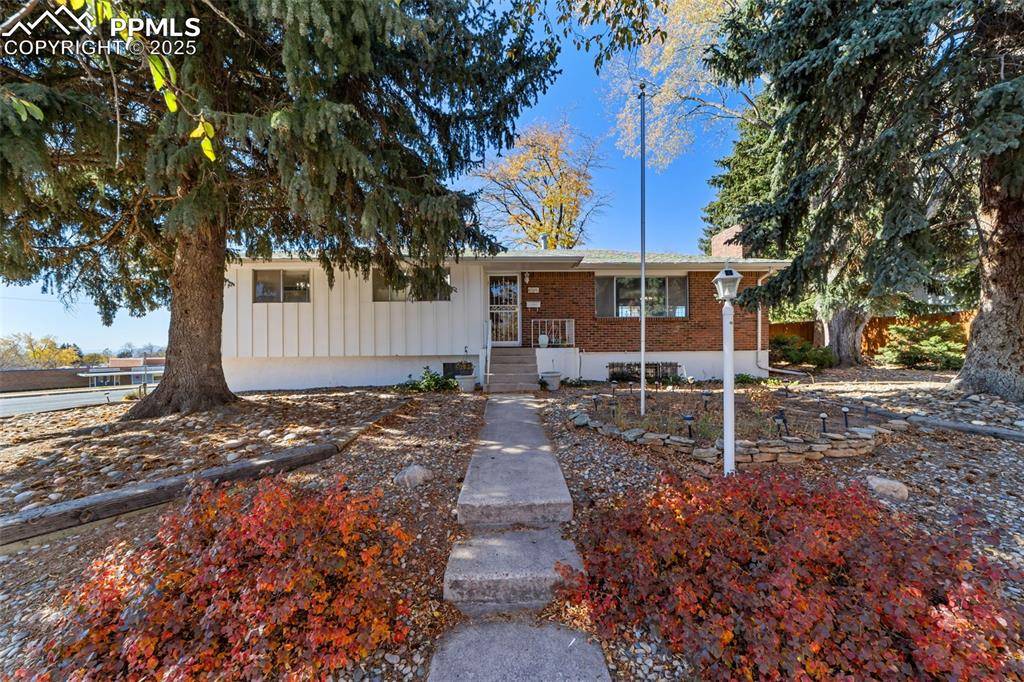 Colorado Springs, CO 80909,2302 Kent LN