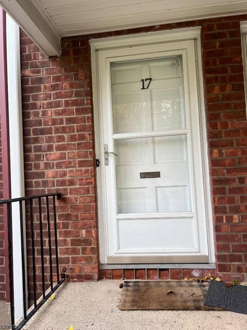 Englewood City, NJ 07631,190 Knickerbocker Rd #17