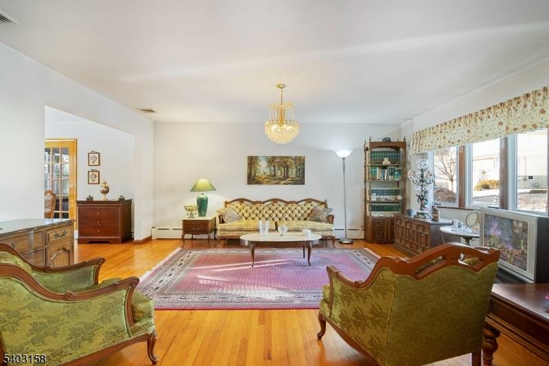 Woodland Park, NJ 07424,30 Woodrow Ave