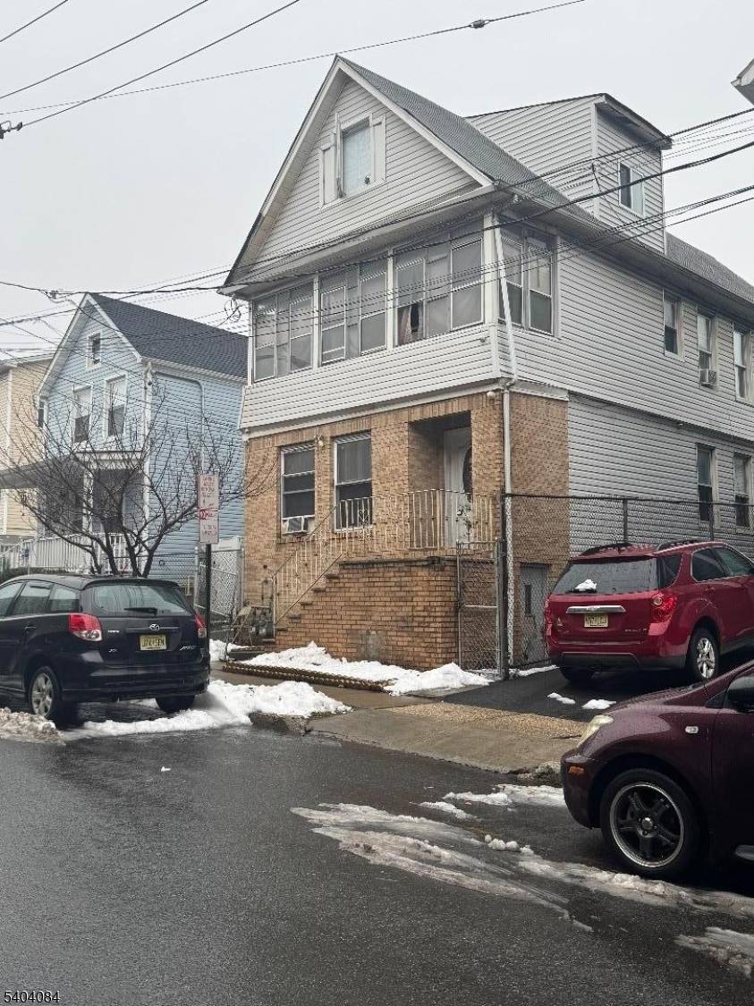 Elizabeth City, NJ 07206,128-PT130 4Th St