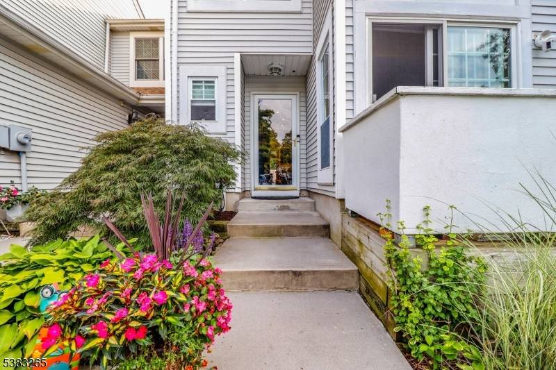 Sayreville Boro, NJ 08859,11 Borelle Sq