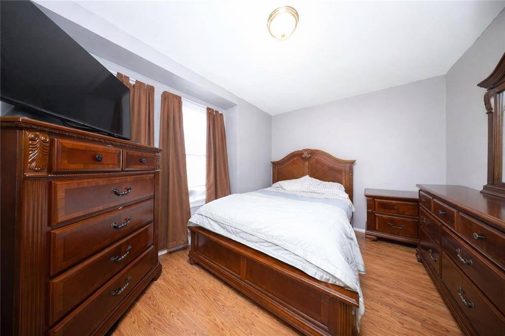 Staten  Island, NY 10301,148 York AVE