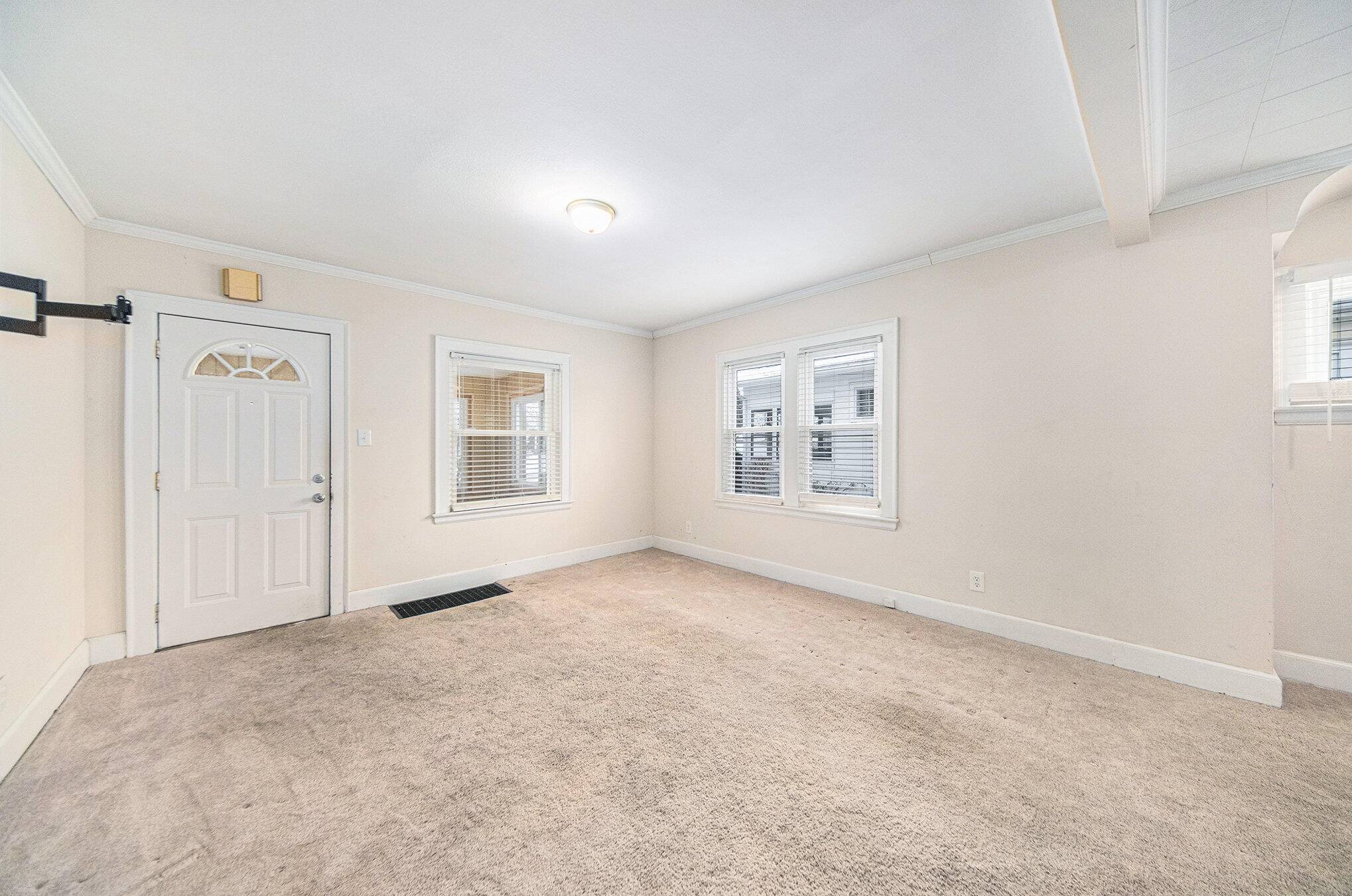 Jackson, MI 49202,1110 E North ST