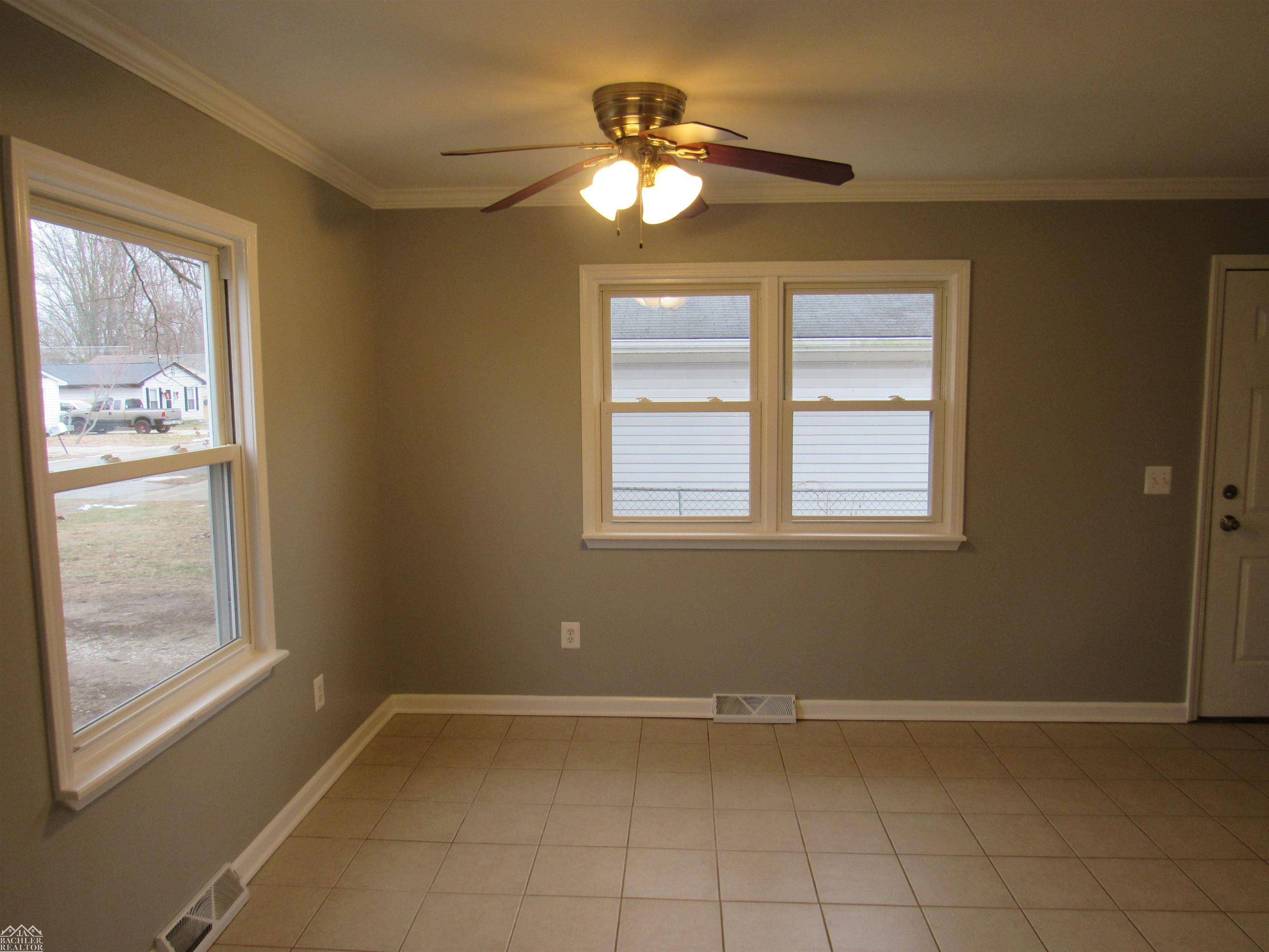 Algonac, MI 48001,949 Liberty ST