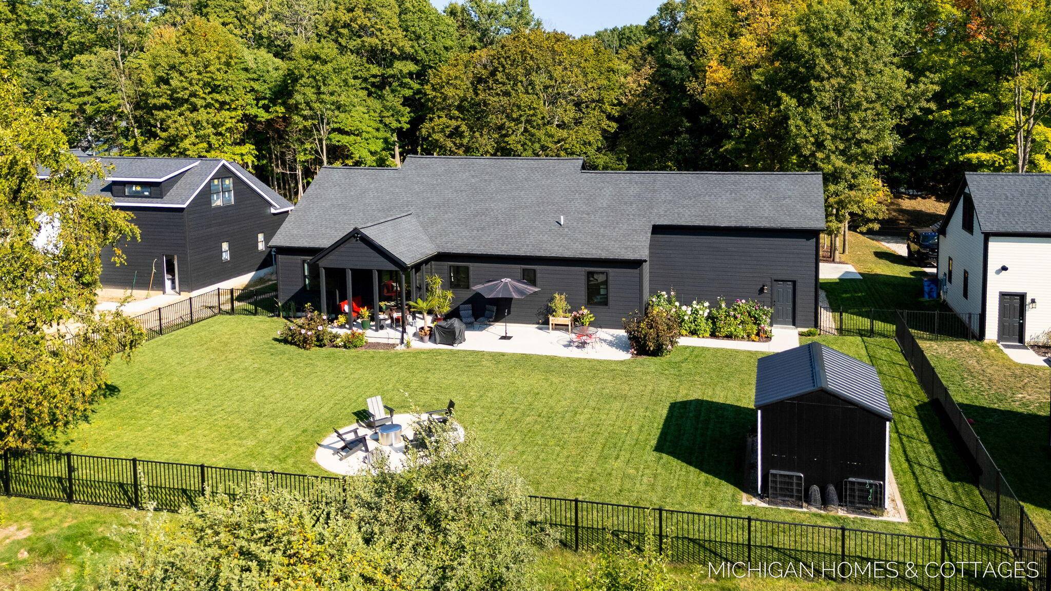 Douglas, MI 49406,501 W Center ST