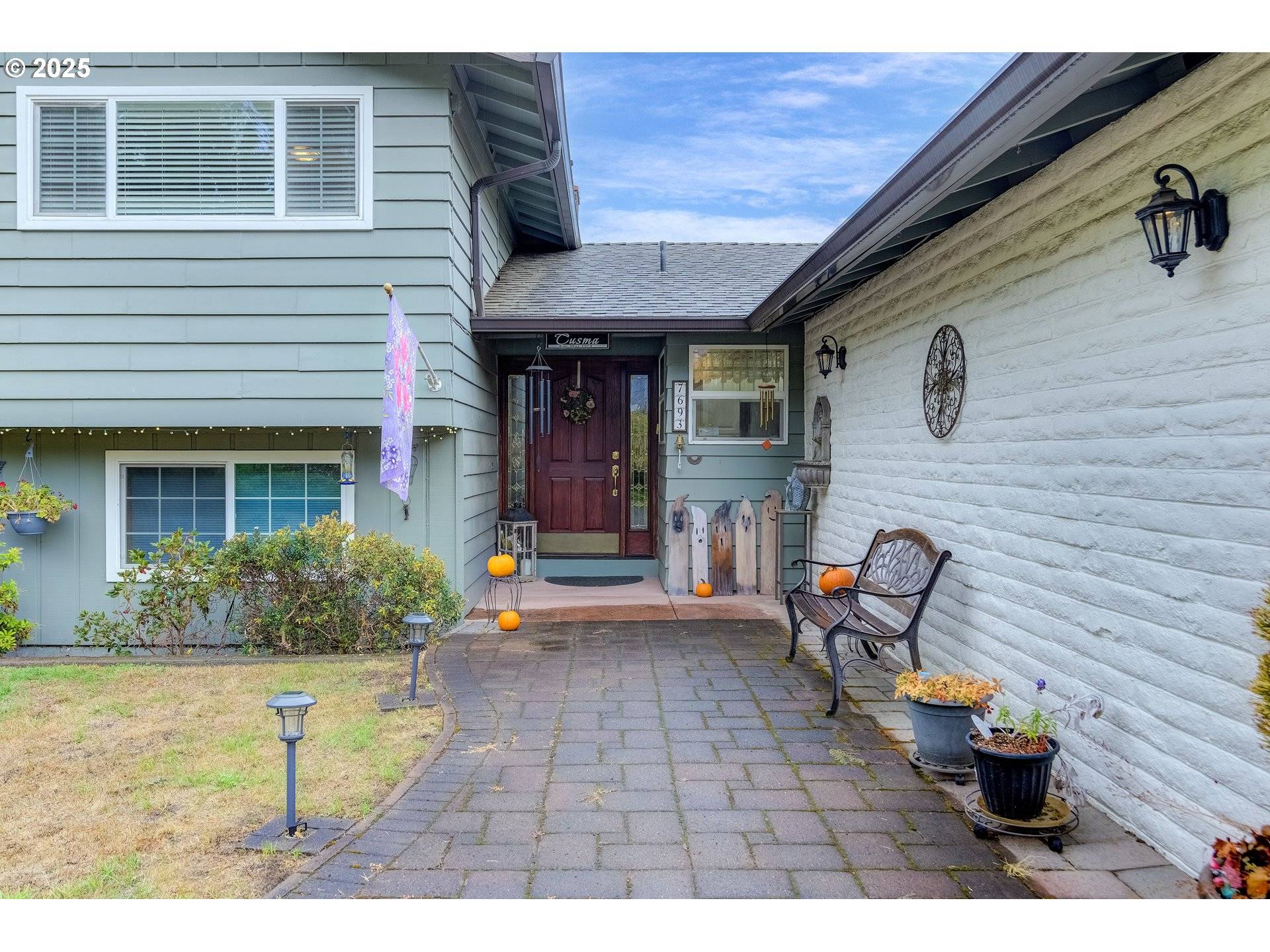 Milwaukie, OR 97267,7693 SE STRAWBERRY LN