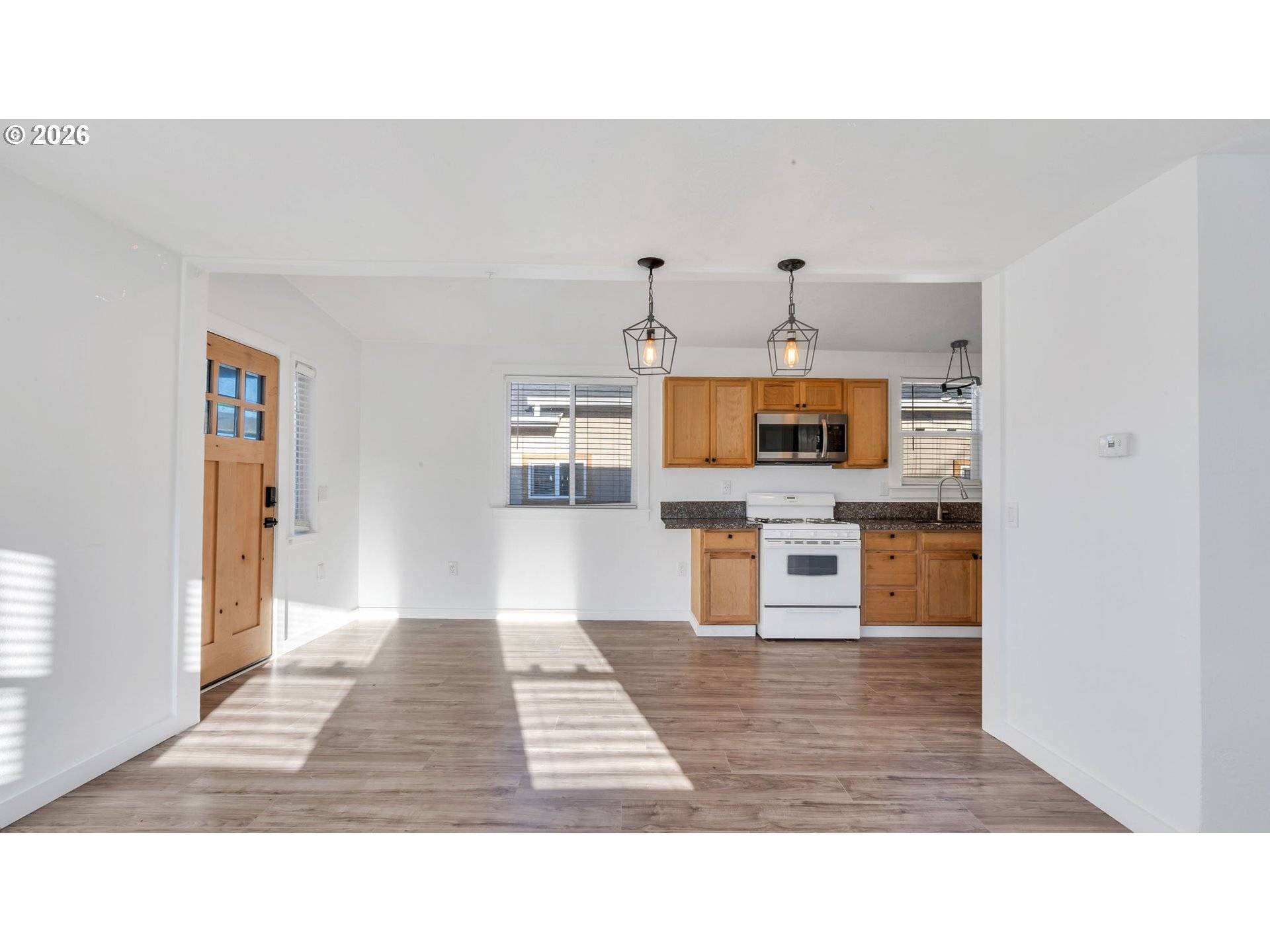 Salem, OR 97305,1768 38TH PL