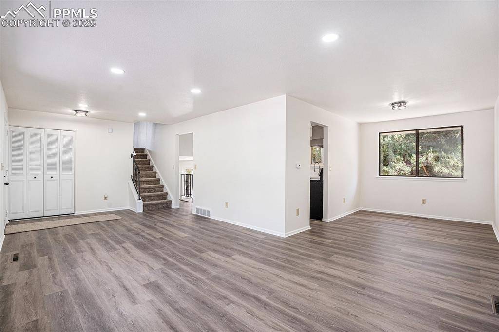 Colorado Springs, CO 80918,6075 Castlewood LN