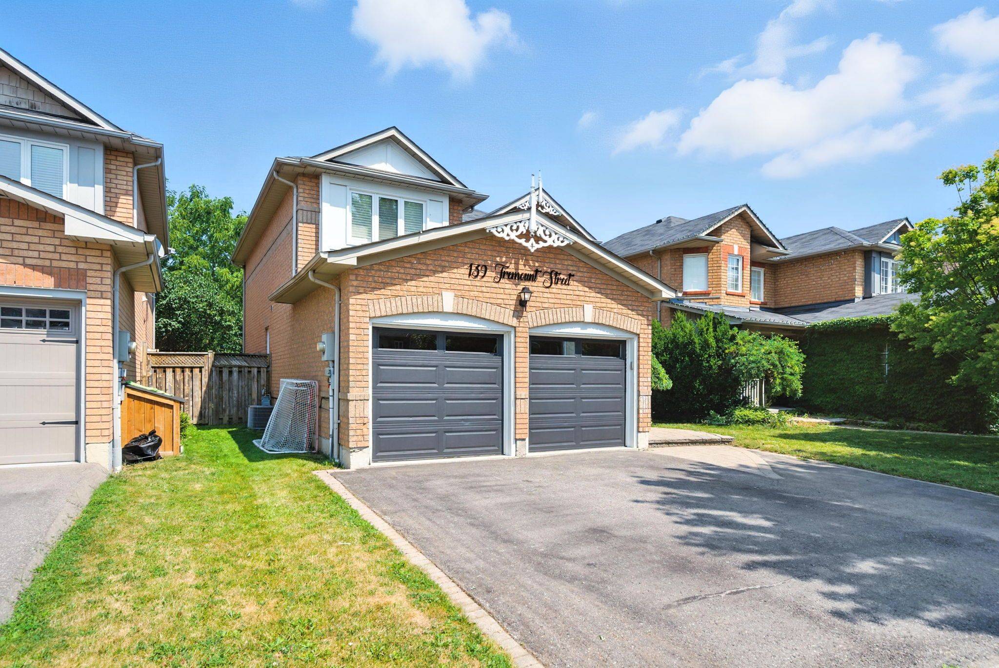 Whitby, ON L1M 1E9,139 Tremount ST
