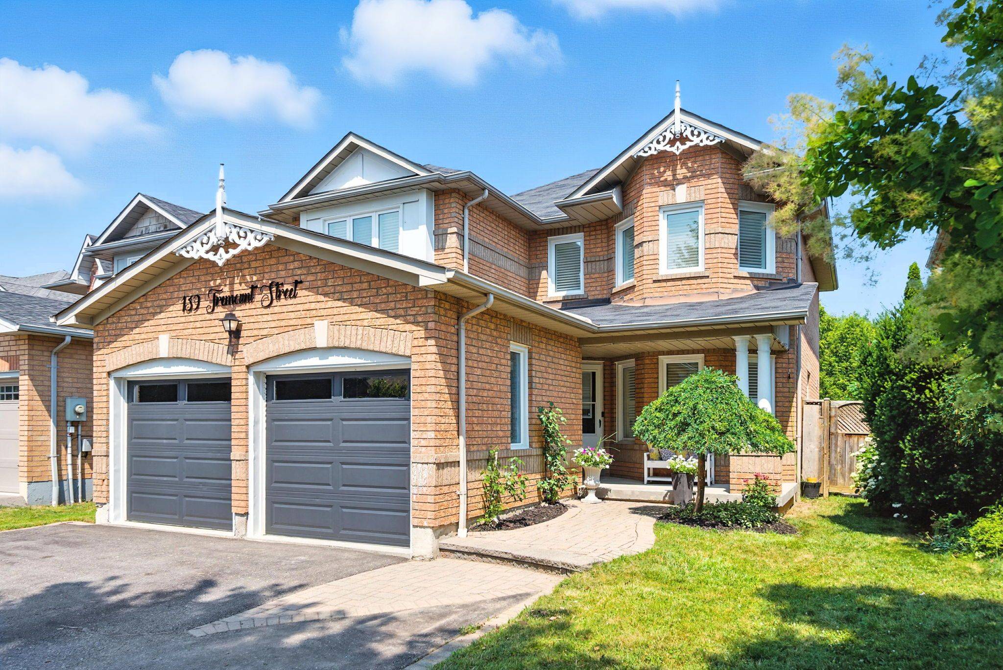 Whitby, ON L1M 1E9,139 Tremount ST