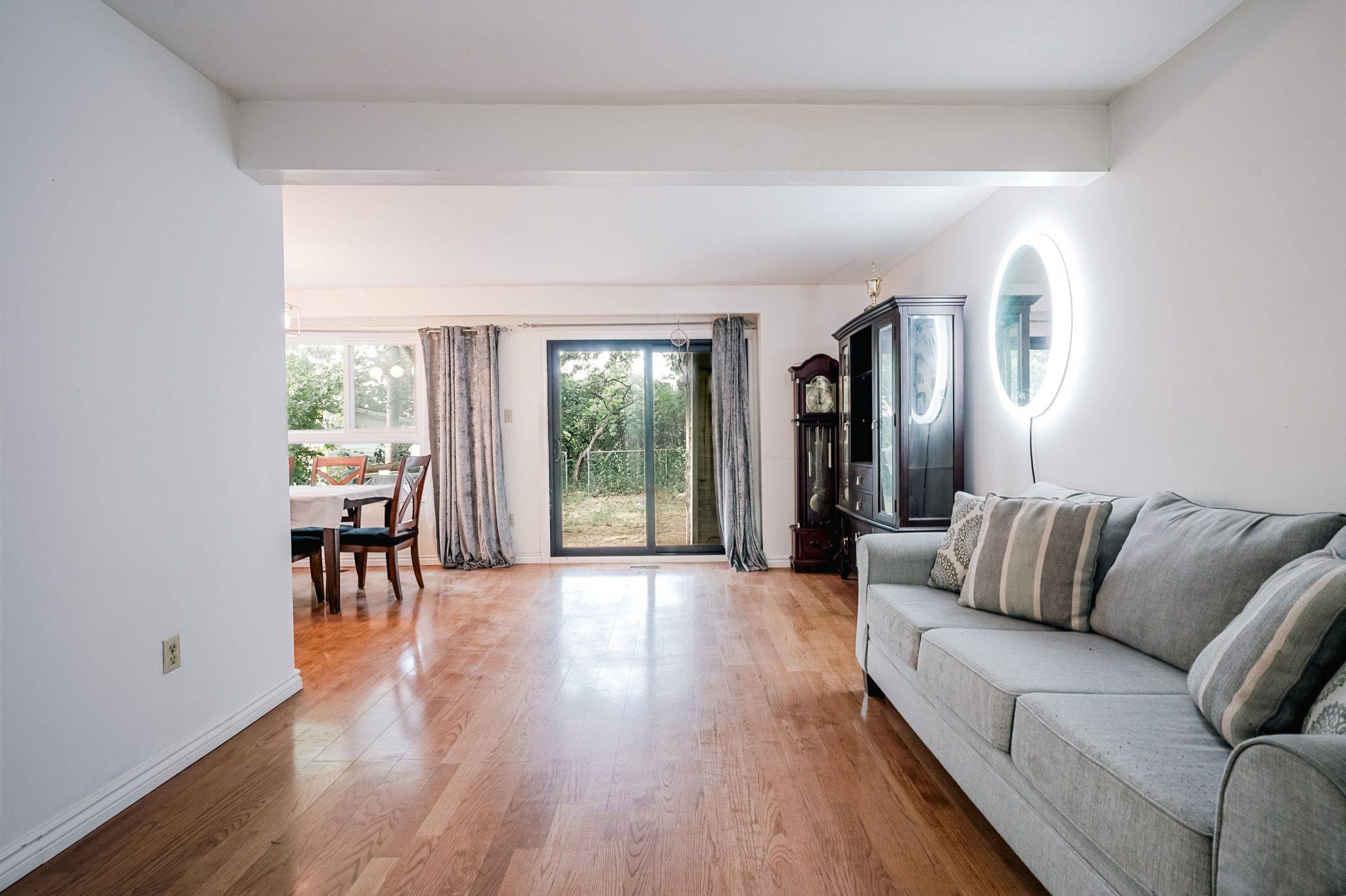 Toronto E07, ON M1V 1R5,122 Valdor DR