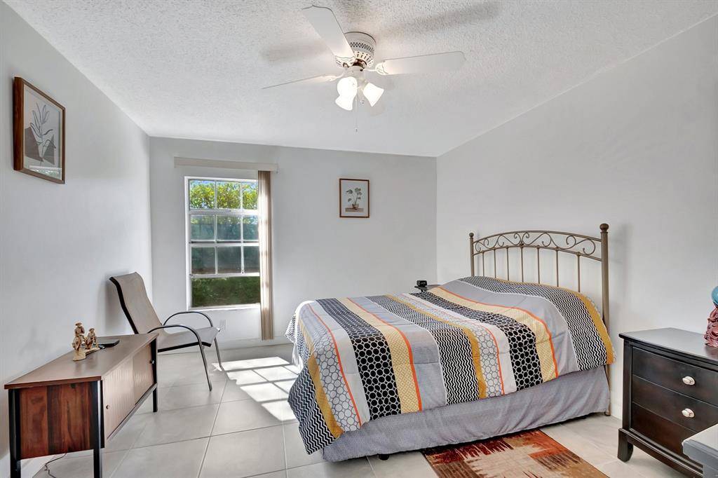 Boca Raton, FL 33496,9110 Fairbanks Ln #5