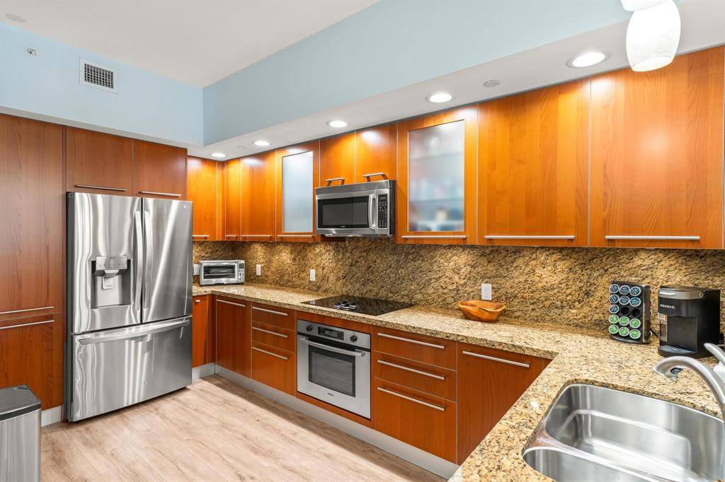 Lauderdale By The Sea, FL 33308,4445 El Mar Dr #209