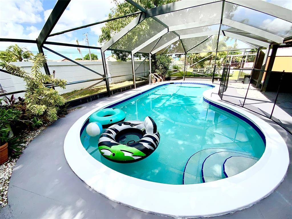 North Lauderdale, FL 33068,406 SW 80th Ter